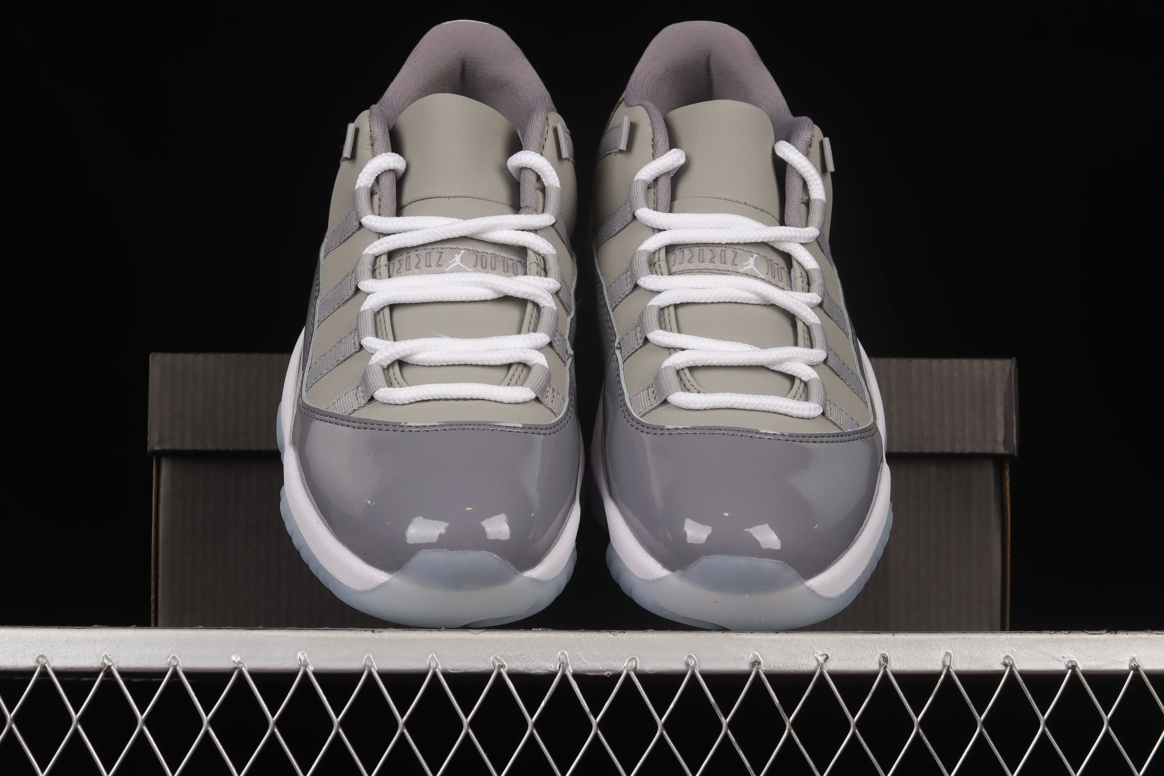 All categories Air Jordan Jordan series basketball shoes Air Jordan 11 #ZG version Air Jordan 11 Low Bred AJ11 Joe 11 new cool gray first layer genuine carbon low-top basketball shoes 528896-003